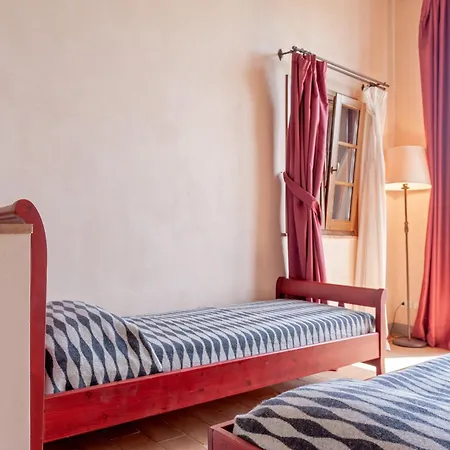 Il Borgo Delle فيلة بالايا