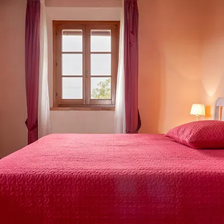 Il Borgo Delle *